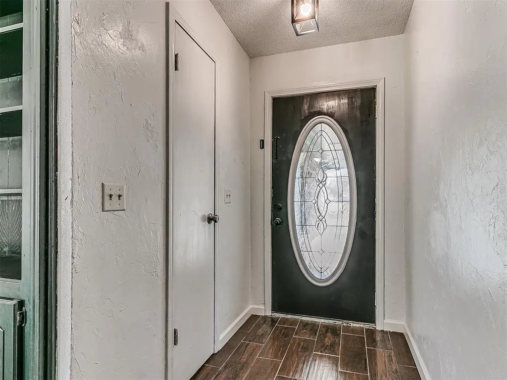 Photo 6 — 451 Crooked Oak Drive, Harrah, OK 73045