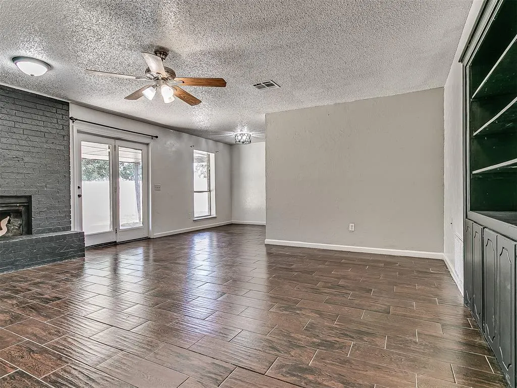 Photo 7 — 451 Crooked Oak Drive, Harrah, OK 73045