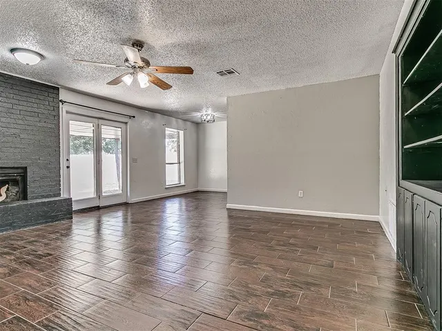 Photo 7 — 451 Crooked Oak Drive, Harrah, OK 73045