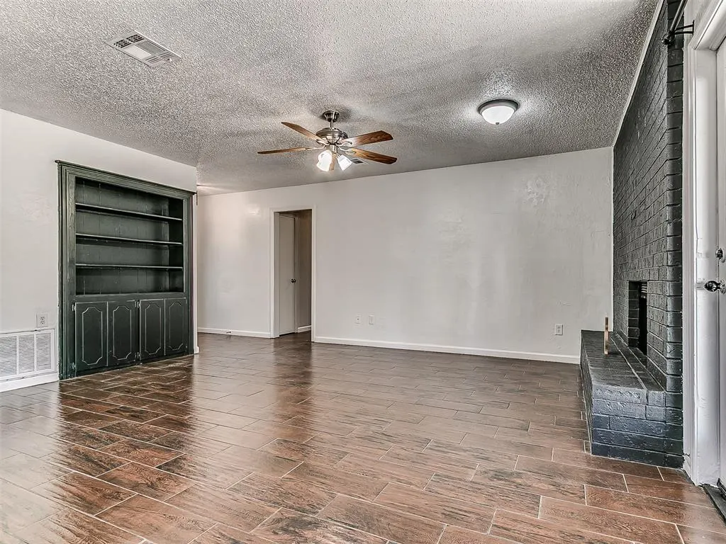 Photo 10 — 451 Crooked Oak Drive, Harrah, OK 73045