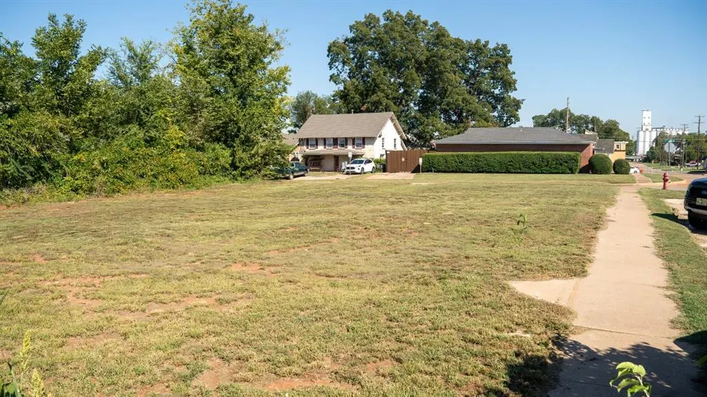 Photo 12 — 424 S Husband Street, Stillwater, OK 74074