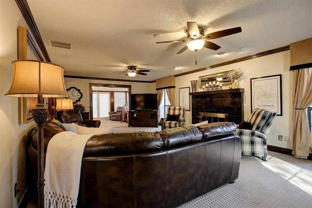 Photo 8 — 2413 S Wentworth Court, Oklahoma City, OK 73170