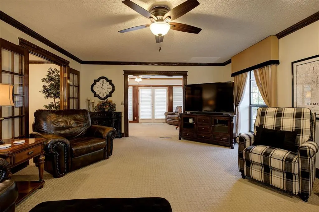 Photo 12 — 2413 S Wentworth Court, Oklahoma City, OK 73170