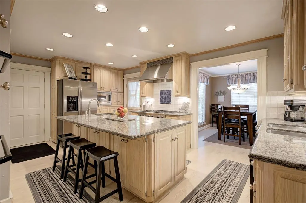 Photo 17 — 2413 S Wentworth Court, Oklahoma City, OK 73170
