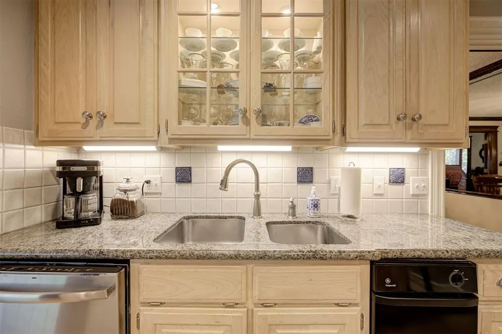 Photo 19 — 2413 S Wentworth Court, Oklahoma City, OK 73170