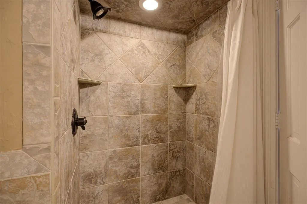 Photo 27 — 2413 S Wentworth Court, Oklahoma City, OK 73170