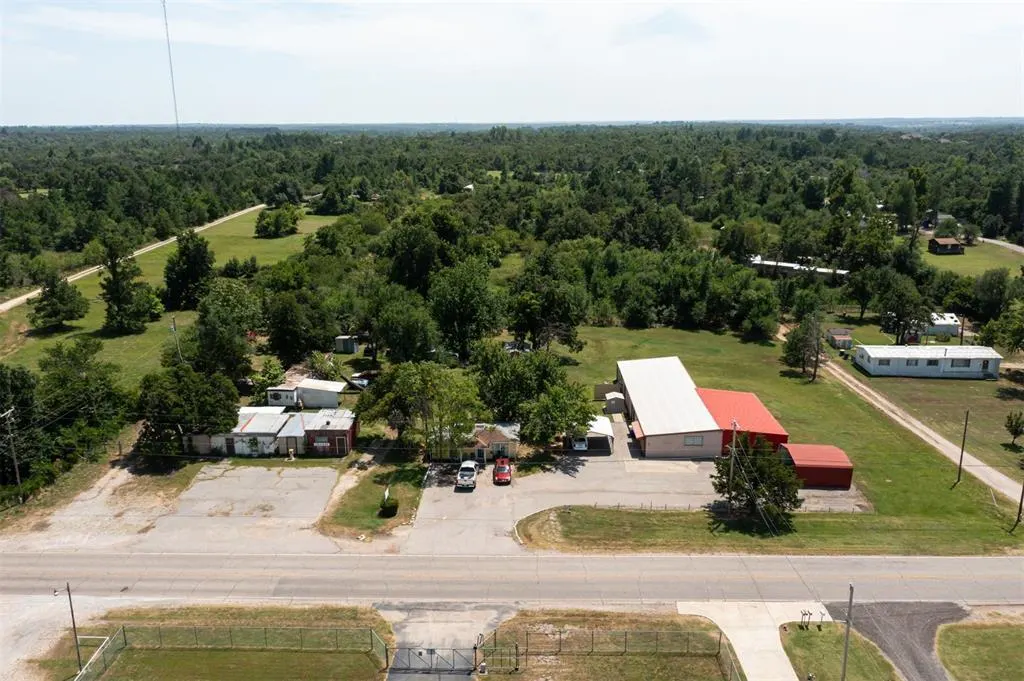 Photo 2 — 15790 SE 29th Street, Choctaw, OK 73020