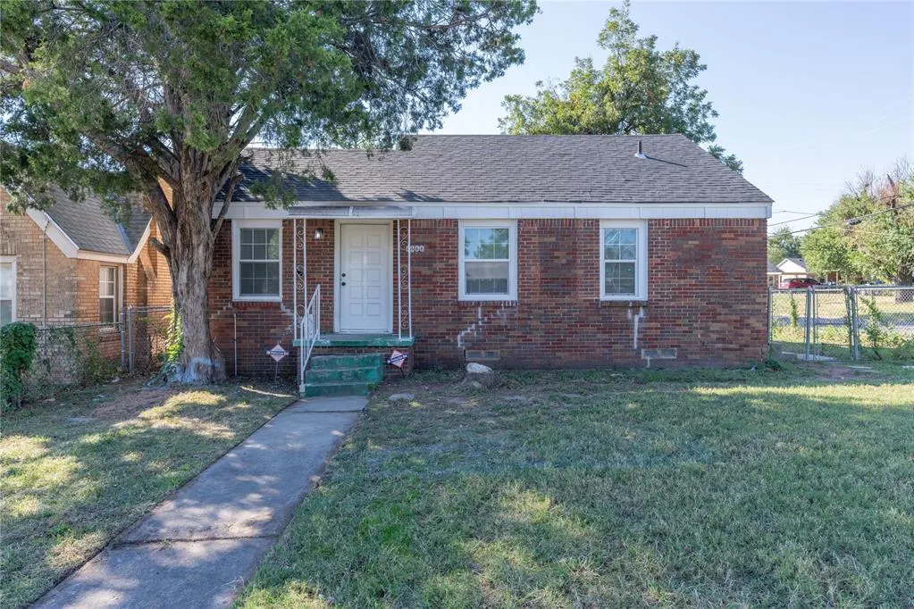 Front exterior — 2200 NE 19th Street, Oklahoma City, OK 73111