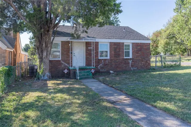 Photo 2 — 2200 NE 19th Street, Oklahoma City, OK 73111