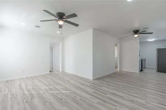 Photo 4 — 2200 NE 19th Street, Oklahoma City, OK 73111