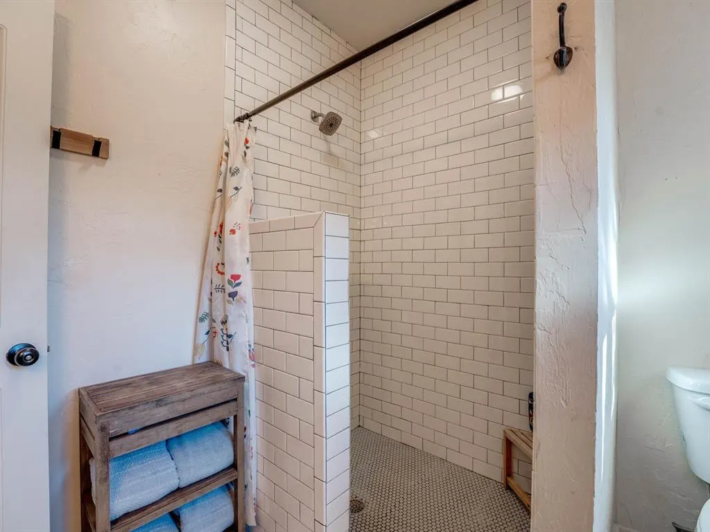 Photo 16 — 717 E Warner Avenue, Guthrie, OK 73044