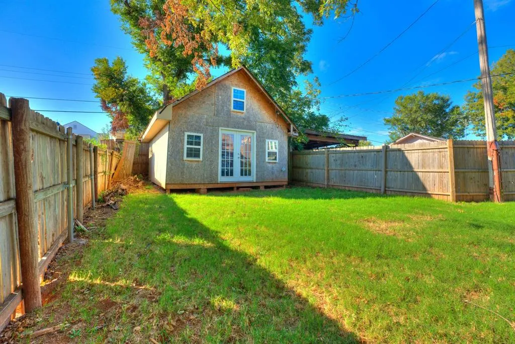 Photo 35 — 717 E Warner Avenue, Guthrie, OK 73044