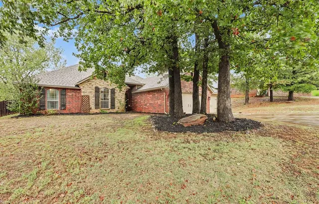 Photo 2 — 3855 ROCK DOVE Landing, Edmond, OK 73034
