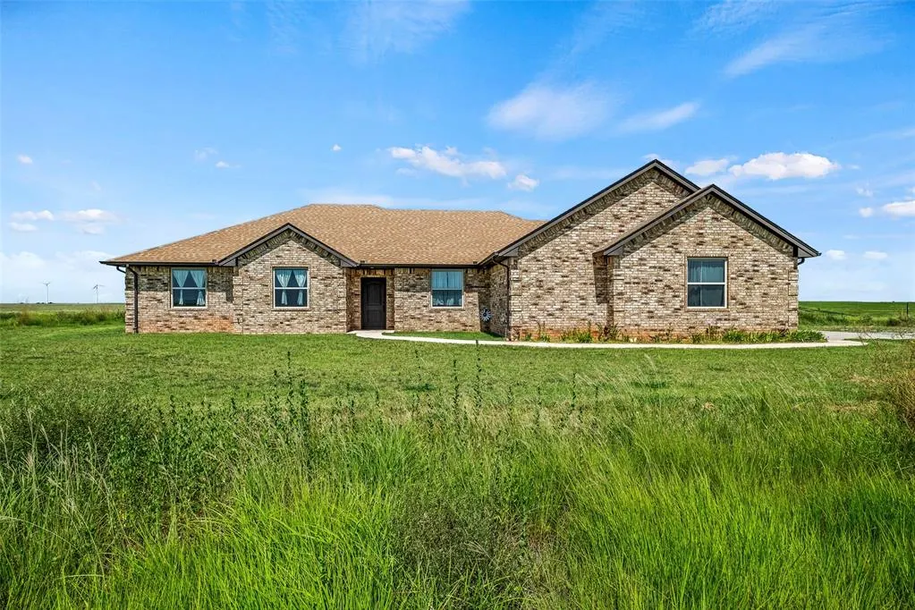 Photo 2 — 24119 E 1080 Road, Weatherford, OK 73096
