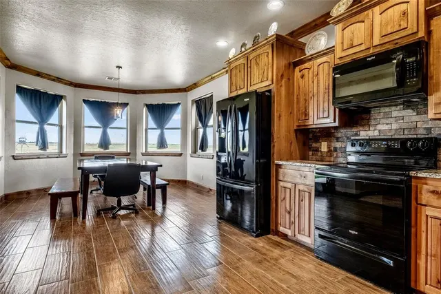 Photo 7 — 24119 E 1080 Road, Weatherford, OK 73096
