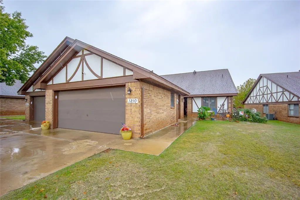 Front exterior — 3210 Pondridge Road, Chickasha, OK 73018