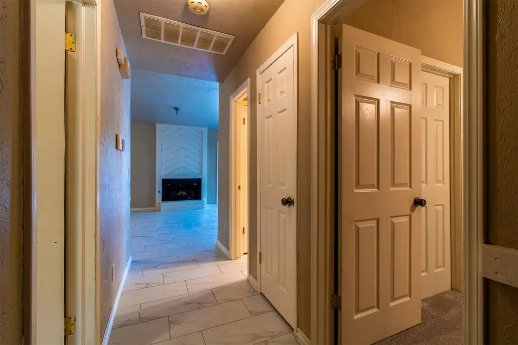 Photo 2 — 14007 Fairhill Avenue, Oklahoma City, OK 73013
