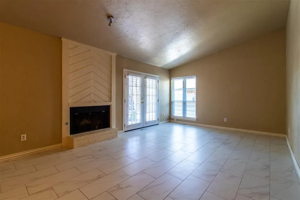 Photo 7 — 14007 Fairhill Avenue, Oklahoma City, OK 73013