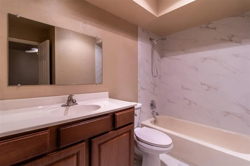 Photo 19 — 14007 Fairhill Avenue, Oklahoma City, OK 73013