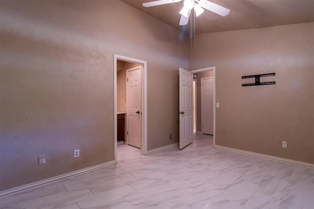 Photo 23 — 14007 Fairhill Avenue, Oklahoma City, OK 73013