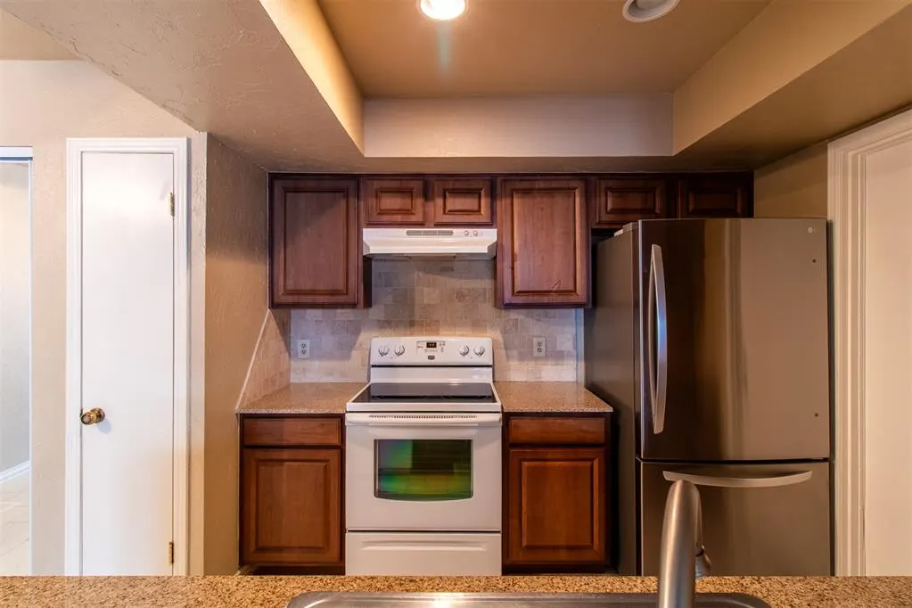 Photo 32 — 14007 Fairhill Avenue, Oklahoma City, OK 73013