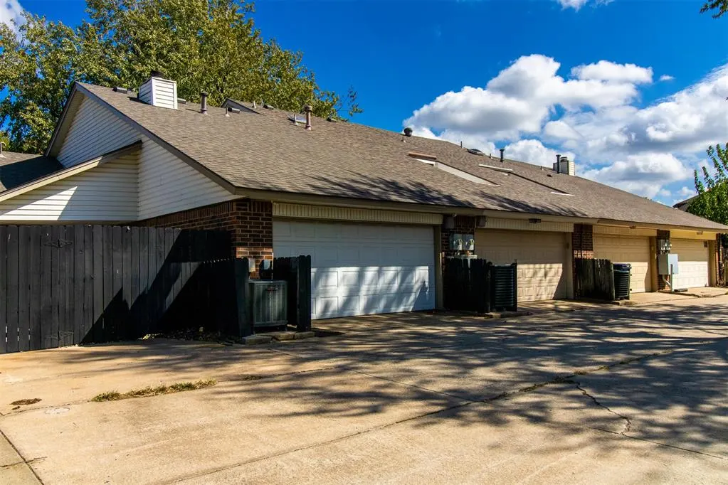 Photo 38 — 14007 Fairhill Avenue, Oklahoma City, OK 73013