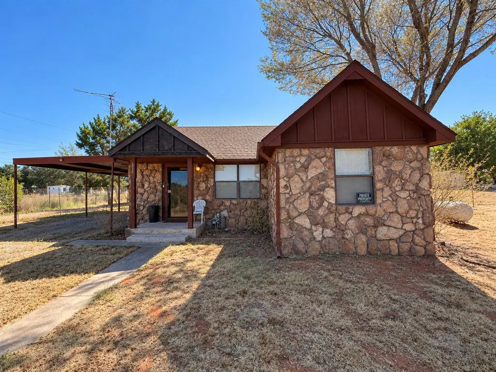 Photo 27 — 319 Division Street, Hydro, OK 73048