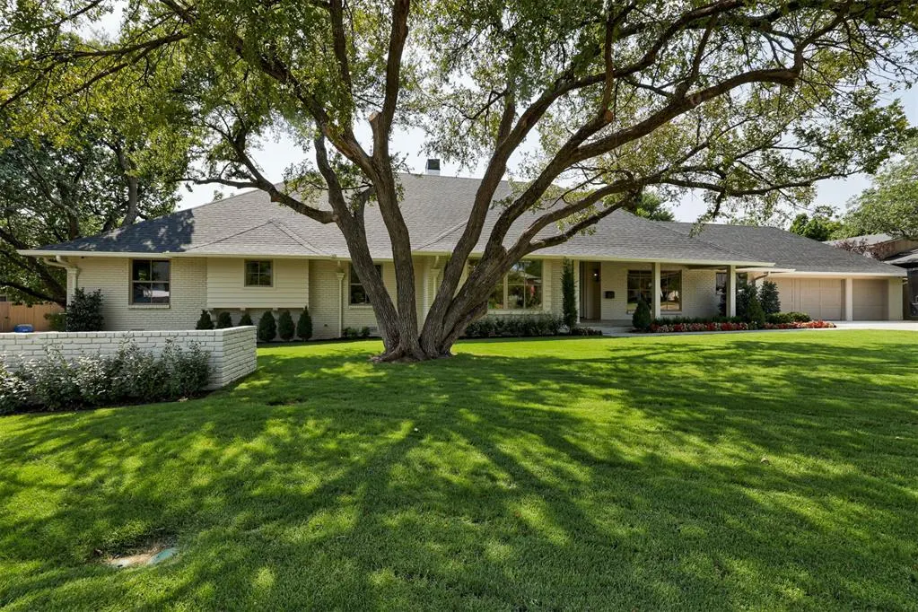 Photo 2 — 7307 Waverly Avenue, Nichols Hills, OK 73120