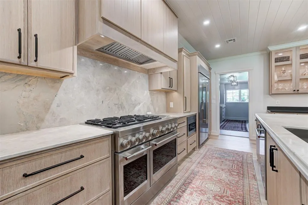 Photo 13 — 7307 Waverly Avenue, Nichols Hills, OK 73120