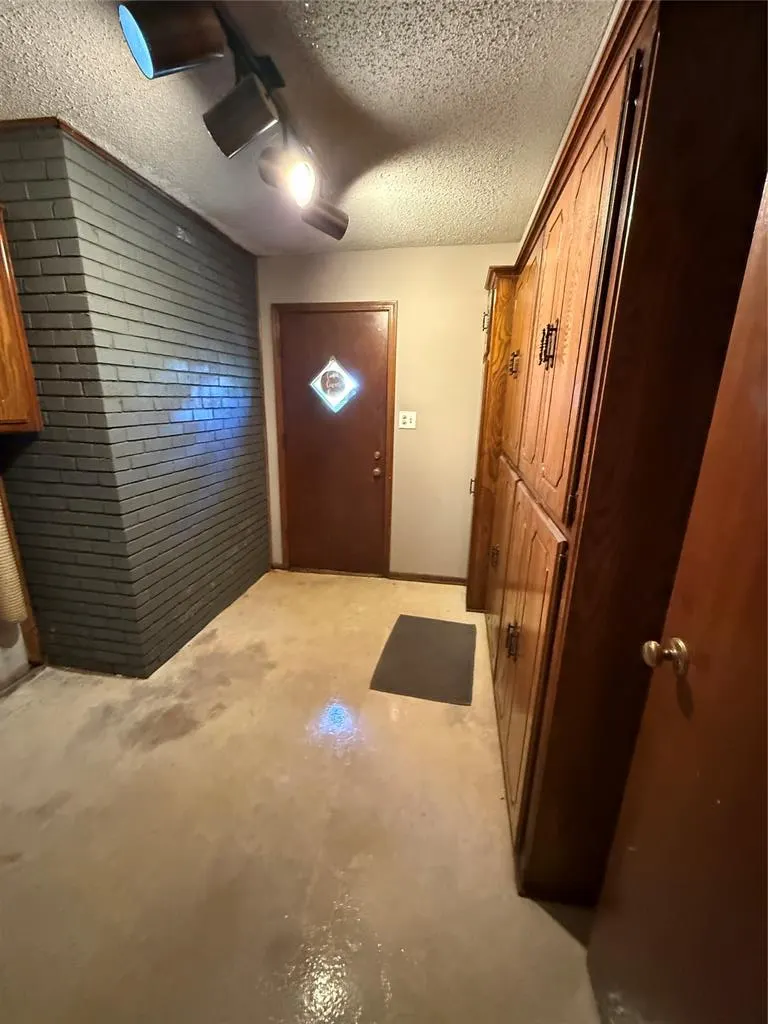 Photo 20 — 6909 S Country Club Drive, Oklahoma City, OK 73159