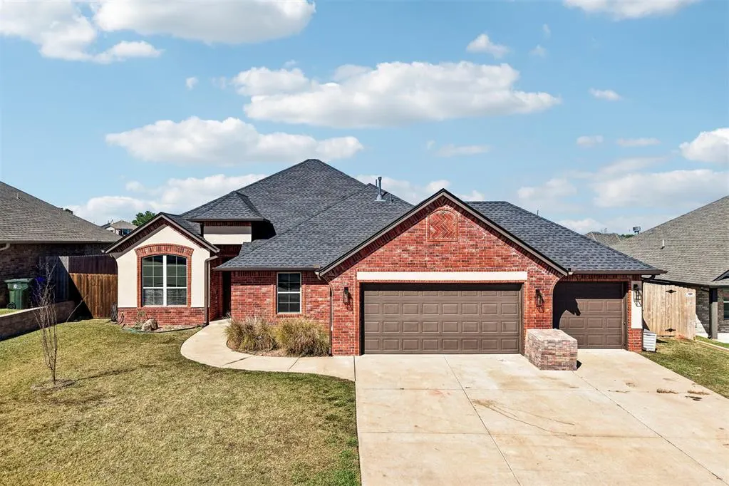 Front exterior — 1916 Inglenook Drive, Norman, OK 73071