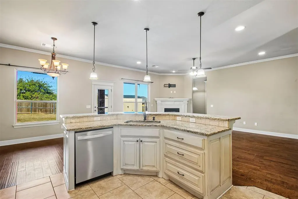 Photo 12 — 1916 Inglenook Drive, Norman, OK 73071