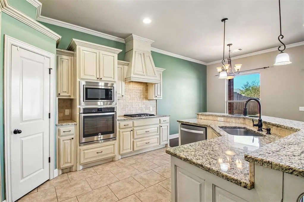 Photo 13 — 1916 Inglenook Drive, Norman, OK 73071