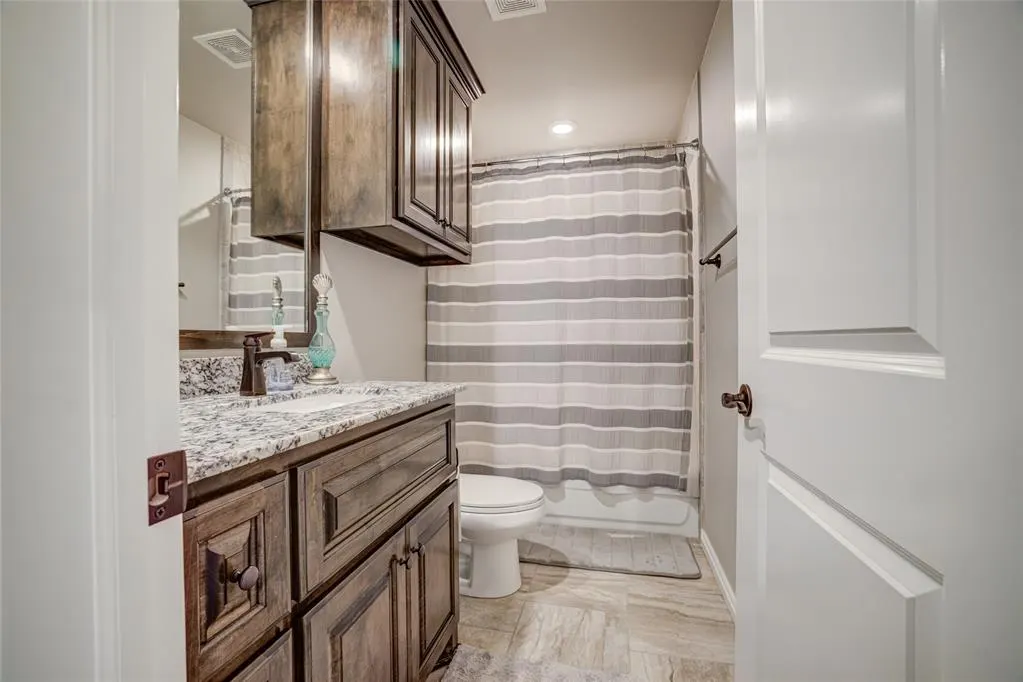 Photo 7 — 3000 Grapevine Street, Edmond, OK 73034