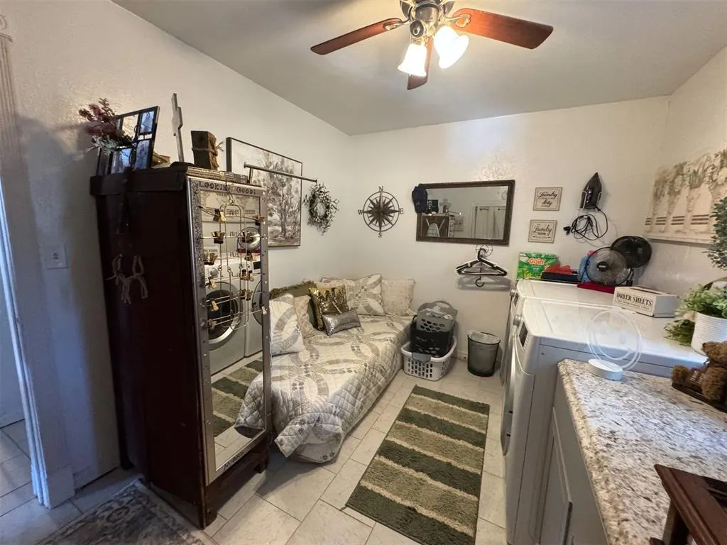 Photo 12 — 915 W C Street, Eldorado, OK 73537