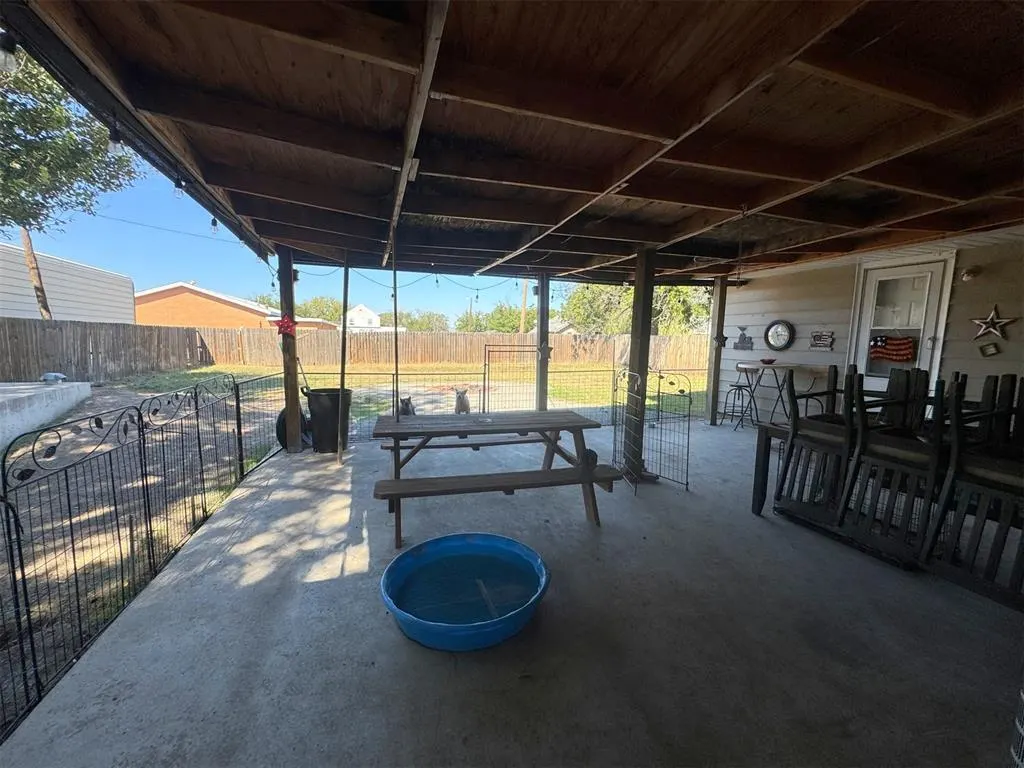 Photo 13 — 915 W C Street, Eldorado, OK 73537