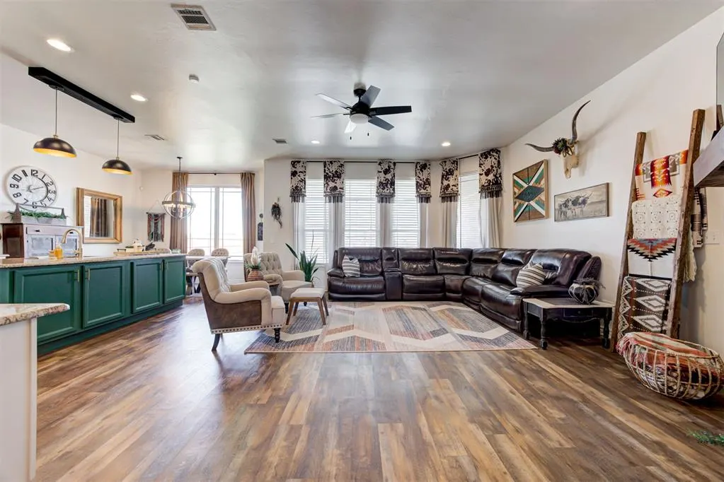 Photo 6 — 628 Stephany Drive, Piedmont, OK 73078