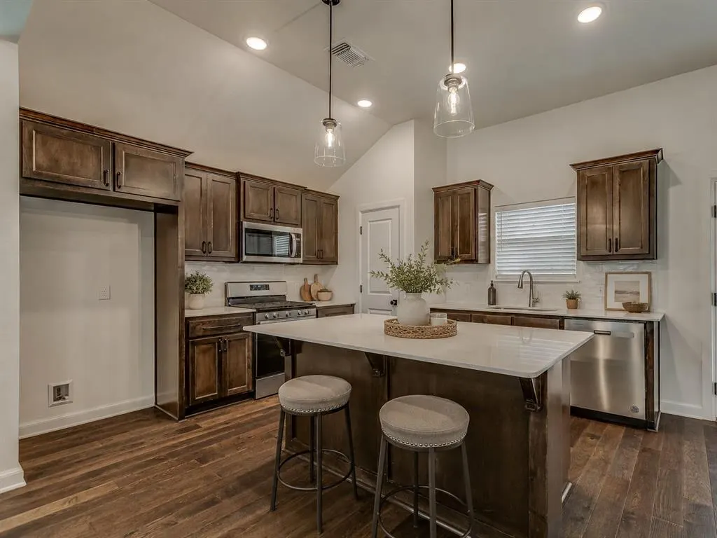 Photo 4 — 3717 NW 177th Street, Edmond, OK 73012