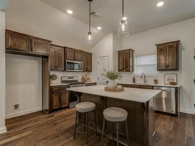Photo 4 — 3717 NW 177th Street, Edmond, OK 73012