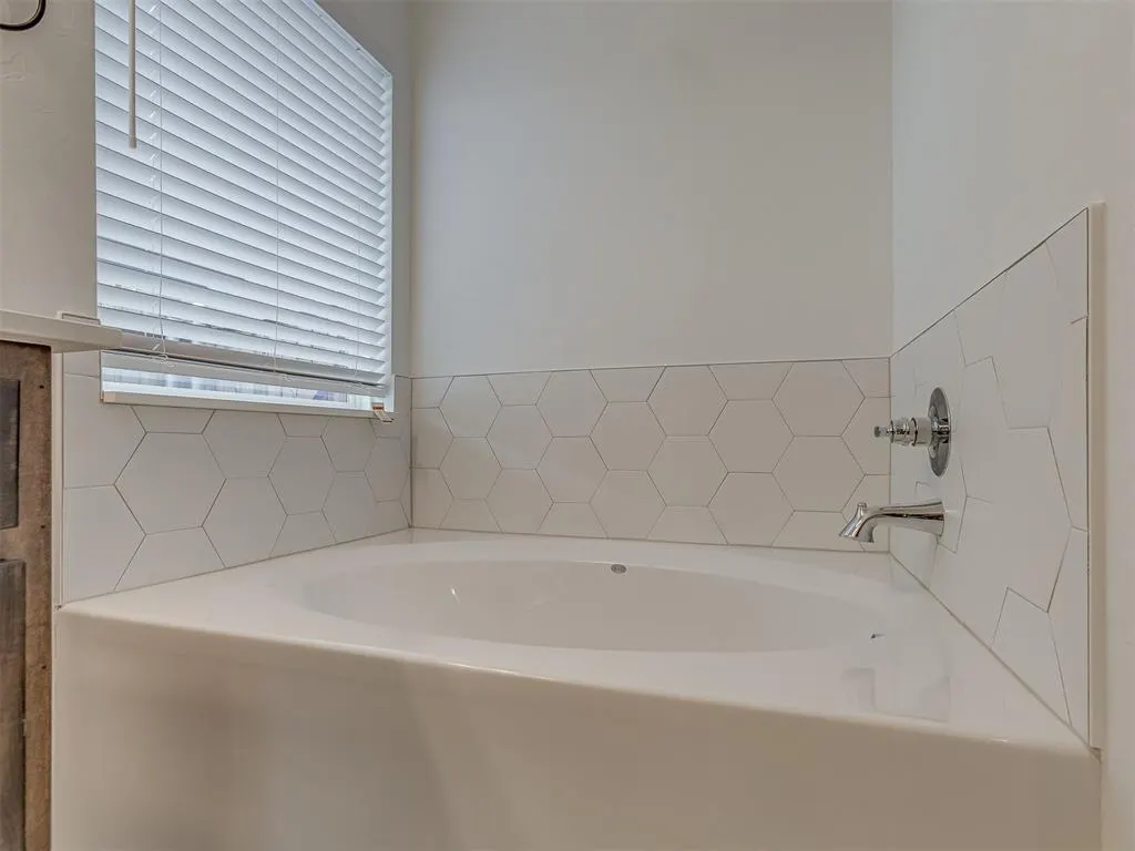 Photo 30 — 3717 NW 177th Street, Edmond, OK 73012