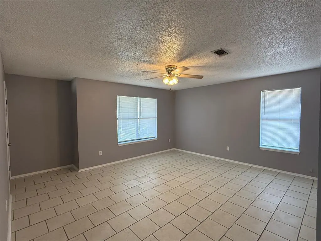 Photo 2 — 607 N Costilow Street, Broken Bow, OK 74728