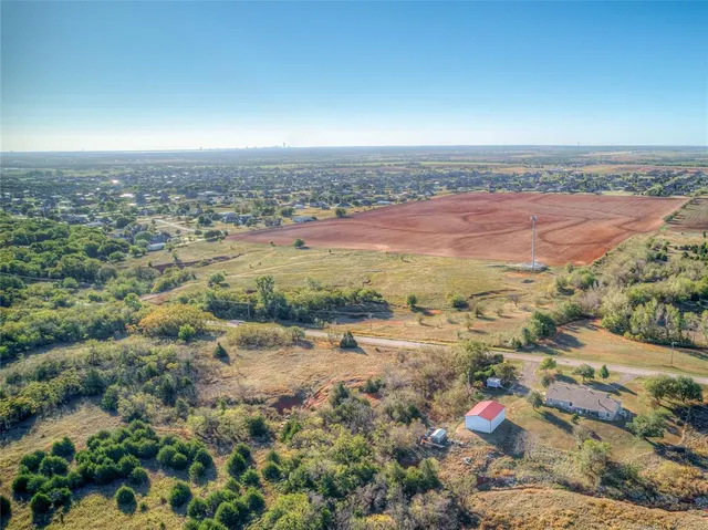 Photo 6 — 2728 NE Edmond Road, Piedmont, OK 73078