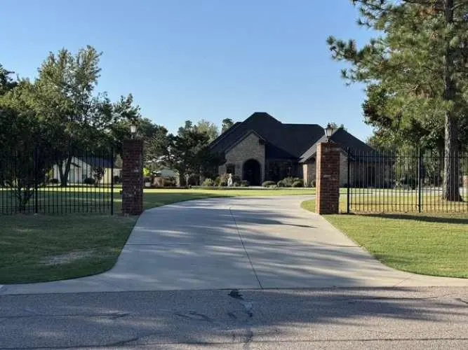Photo 2 — 38007 45th Street, Shawnee, OK 74804