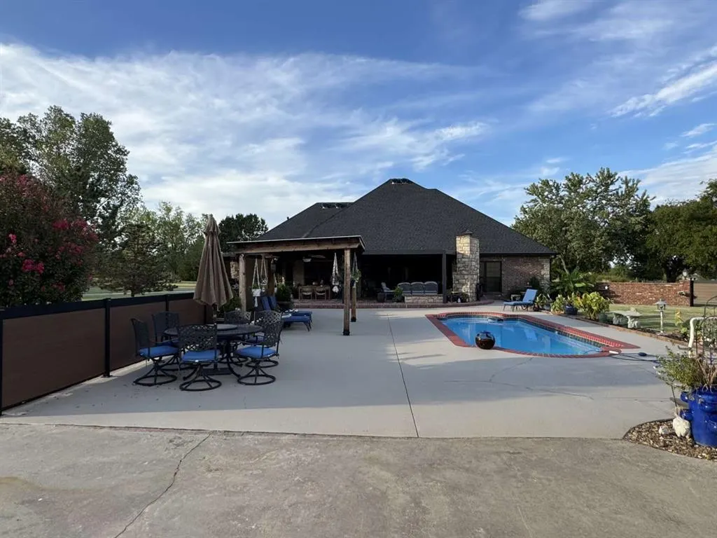Photo 9 — 38007 45th Street, Shawnee, OK 74804