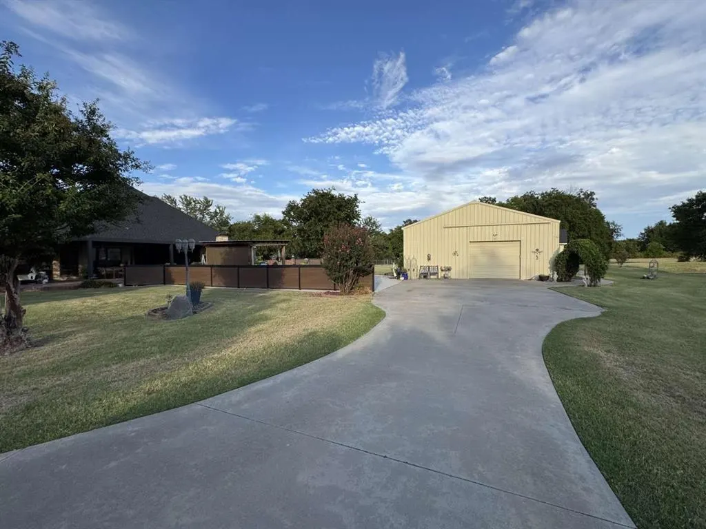 Photo 16 — 38007 45th Street, Shawnee, OK 74804
