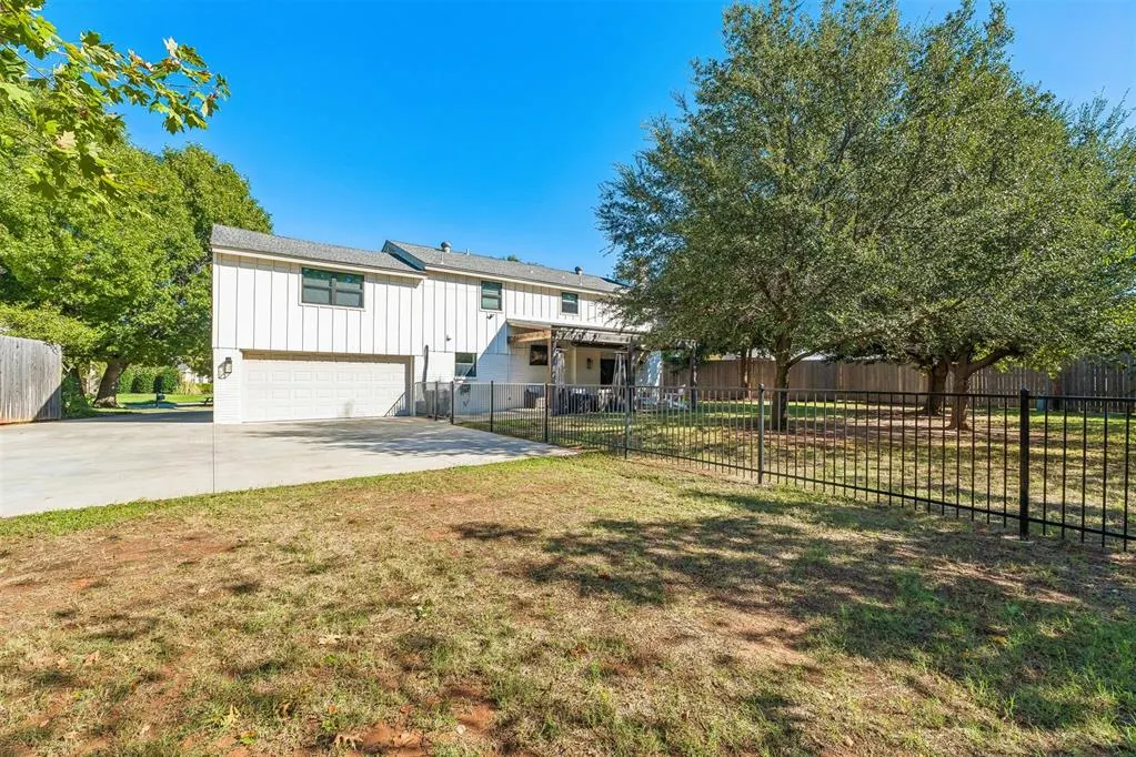 Photo 37 — 10925 Maple Grove, Oklahoma City, OK 73120