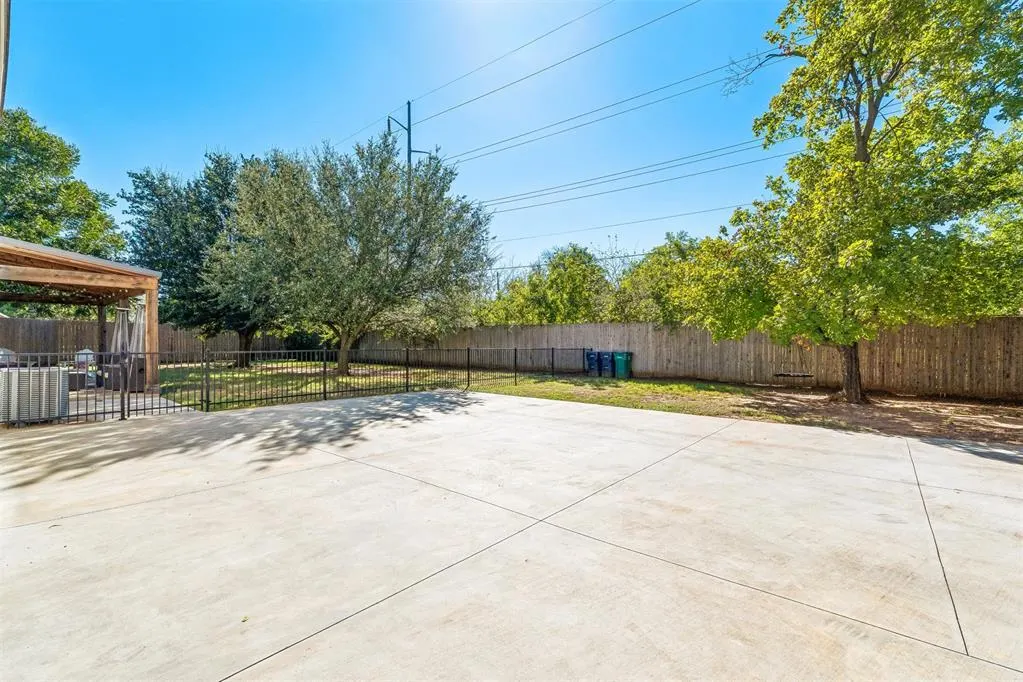 Photo 39 — 10925 Maple Grove, Oklahoma City, OK 73120