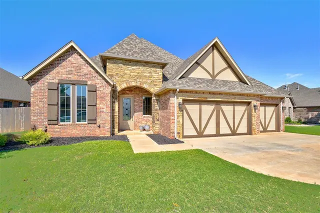 Photo 2 — 18836 Rolling Hill Way, Oklahoma City, OK 73012