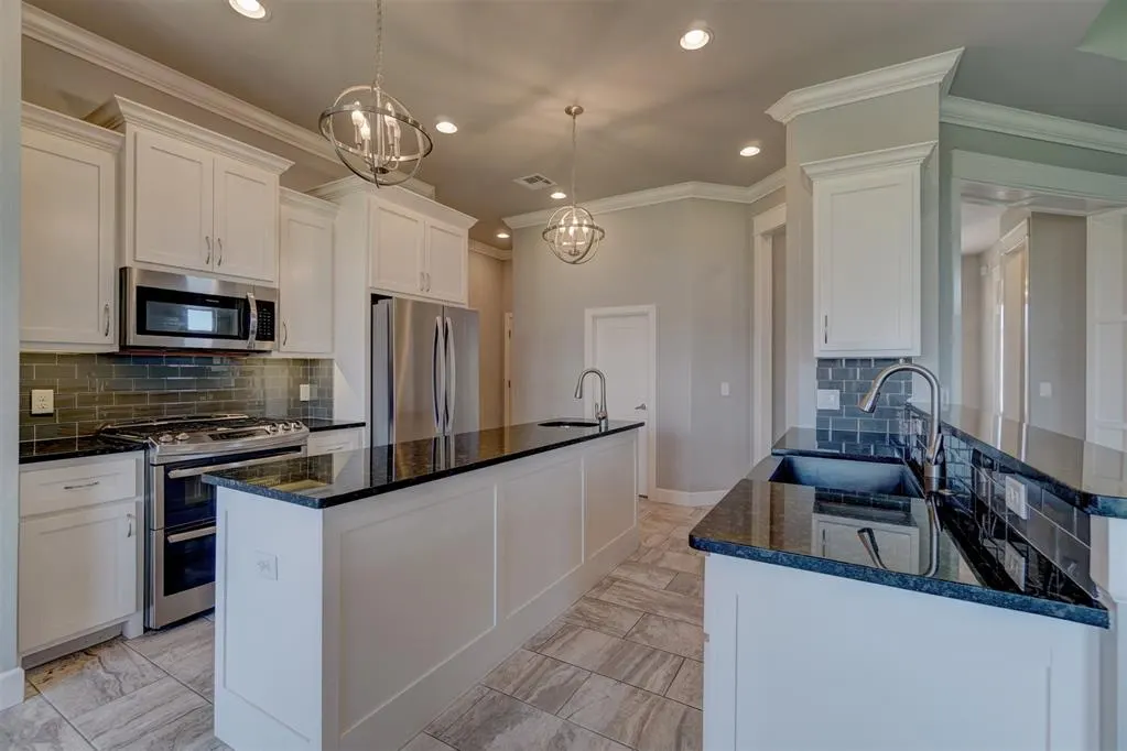 Photo 13 — 18836 Rolling Hill Way, Oklahoma City, OK 73012