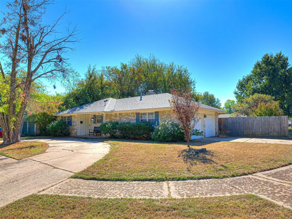 Photo 2 — 1700 Sunrise Street, Norman, OK 73071